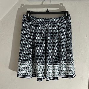 Skirt with pockets